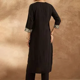 Anouk Women Floral Embroidered Cotton Kurta with Trousers image 5