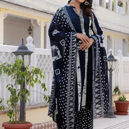 SKYLEE Women Floral Embroidered Kurta with Trousers & Dupatta image 4