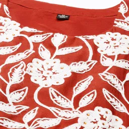SHOWOFF Women Rust & White Floral Embroidered Thread Work Anarkali Kurta image 2