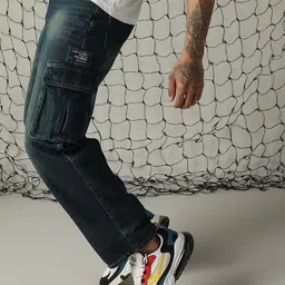 Hubberholme Men Relaxed Fit Mildly Distressed Light Fade Jeans image 1