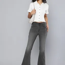 Levis Women 725 Bootcut High-Rise Light Fade Stretchable Jeans image 4