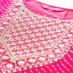 Varanga Bandhani Printed Sequinned Kurta With Trousers & Dupatta image 2