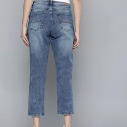 Mast & Harbour Women Boyfriend Fit Mildly Distressed Light Fade Stretchable Jeans image 4