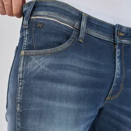 Wrangler Skanders Men Slim Fit Low-Rise Light Fade Clean Look Pure Cotton Jeans image 5