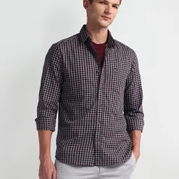 arrow sports Men Checked Slim Fit Shirt with Patch Pocket image 1