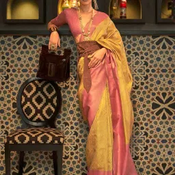 ri-wah Woven Kanjeevaram Saree with Contrast Border image 1