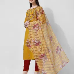 berrylicious Women Embroidered Straight Kurta Set image 2