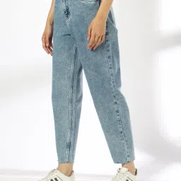dnmx Women Heavily Washed Boyfriend Jeans image 2