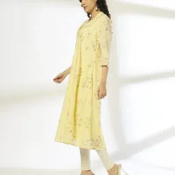 avaasa mix n' match Women Floral Print Flared Kurta image 2