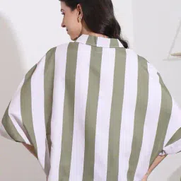 Shein Spread Collar Extended Sleeve Striped Shirt image 3