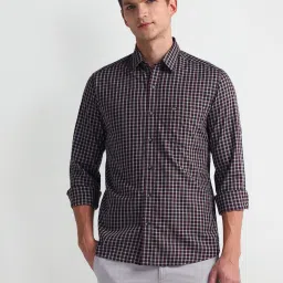 arrow sports Men Checked Slim Fit Shirt with Patch Pocket image 4