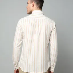 u.s. polo assn. Men Yarn Dyed Seersucker Striped Regular Fit Shirt with Patch Pocket image 4