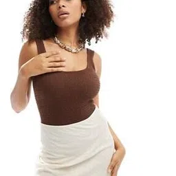 Women Shirred Scoop Back Bodysuit-image-5