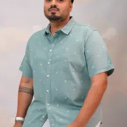 Men Relaxed Fit Shirt with Patch Pocket-image-2