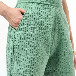 Bewakoof Green Pure Cotton Oversized Shirt With Shorts image 5