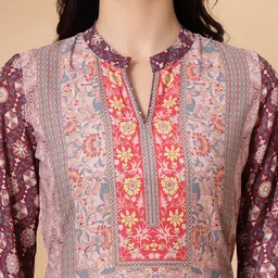 Nayam By Lakshita Floral Printed Sequinned Mandarin Collar Straight Kurta image 4