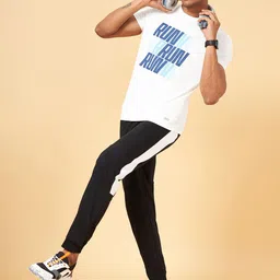 Ajile by Pantaloons Typography Printed Applique Slim Fit T-shirt image 5