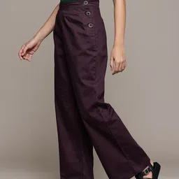 Roadster High-Rise Pleated Parallel Trousers image 2