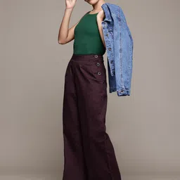 Roadster High-Rise Pleated Parallel Trousers image 4