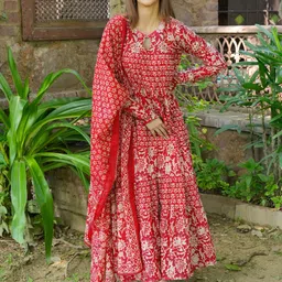 Libas Floral Printed Panelled Pure Cotton Kurta & Trousers With Dupatta image 1