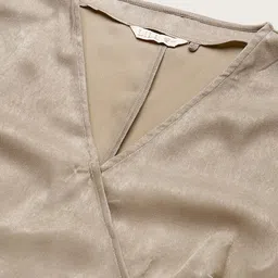 LILL Women Crop Top With Trousers image 2