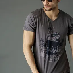 Roadster Men Grey Printed V-Neck T-shirt-picture-29
