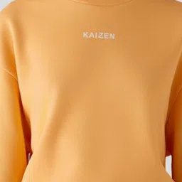 Muvazo Unisex Checked V-Neck Pockets T-shirt image 2