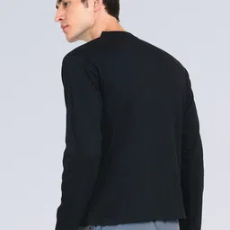 appulse Men Pack Of 2 Black & White Mandarin Collar T-Shirt image 3