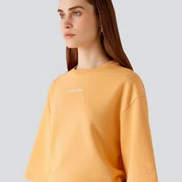 Muvazo Unisex Checked V-Neck Pockets T-shirt image 4