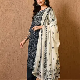 KEOSA Women Floral Embroidered Regular Pure Cotton Kurta with Trousers & With Dupatta image 5