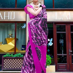 Mitera Abstract Printed Saree With Matching Blouse Piece-image-56