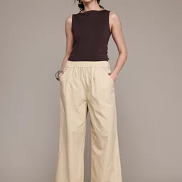 MANGO Women Pleated Trousers-image-41