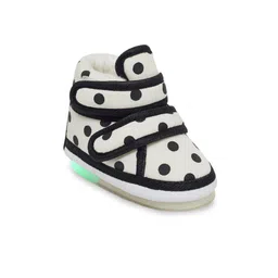CHiU Unisex Kids White Slip-On Sneakers With LED Light & Music Sound-picture-31