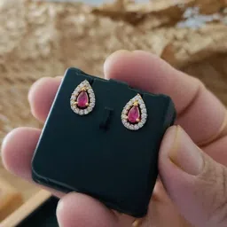 niva fashion Teardrop Shaped Studs Earrings-image-0