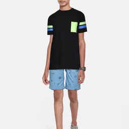 Indian Terrain Boys Blue Printed Regular Fit Shorts image 4
