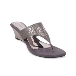 Mochi Women Grey & Silver-Toned Printed Wedges image 5