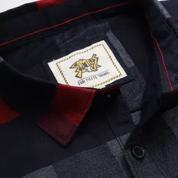 Campus Sutra Men Black & Grey Regular Fit Checked Casual Shirt image 3