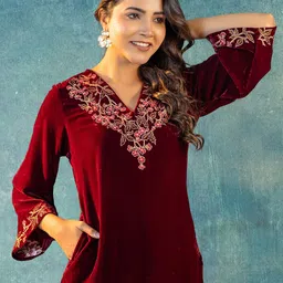 KASYA Floral Embroidered V-Neck Velvet Tunic With Trouser image 5