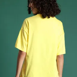 DressBerry Graphic Printed Drop-Shoulder Sleeve T-shirt image 4