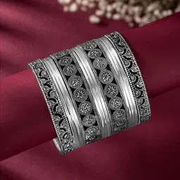 Peora Women Silver-Plated 13Pcs Metal Bangles Set-image-62