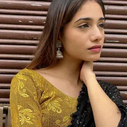 Bindigasm's Advi Self-Design Stretchable Saree Blouse-picture-13