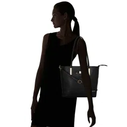 Giordano Black Solid Medium Shoulder Handbag image 2