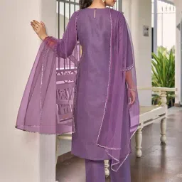 Skylee Purple Embroidered Kurta With Pant & Dupatta image 2