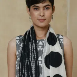 Fabindia White & Black Printed Stole image 4
