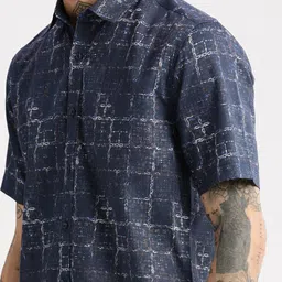 SHOWOFFFF Men Standard Slim Fit Printed Casual Shirt image 4