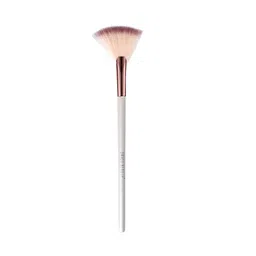 Swiss Beauty Highlighter Applicator Fan Brush image 1