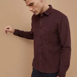 Code By Lifestyle Wine Cotton Regular Fit Shirt image 3