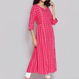 Aurelia Pink Geometric Print Flared Kurta image 4