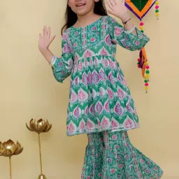 The Mom Store Girls Multicolored Cotton Printed Suit Set image 3