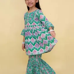 The Mom Store Girls Multicolored Cotton Printed Suit Set image 5